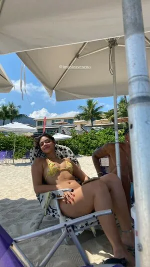 Menina Veneno