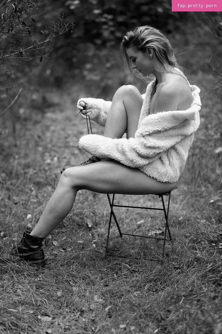 Merel Van Der Wouden - Photo #30