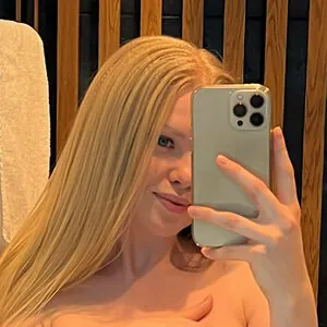 molly_v