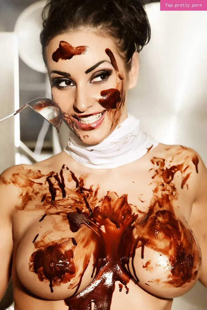 Monika Vicanova - Photo #08
