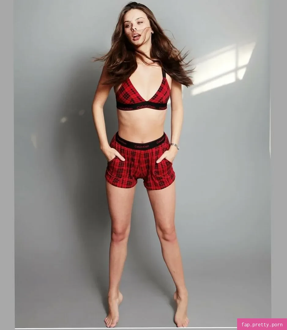 Meika Woollard - Photo #59