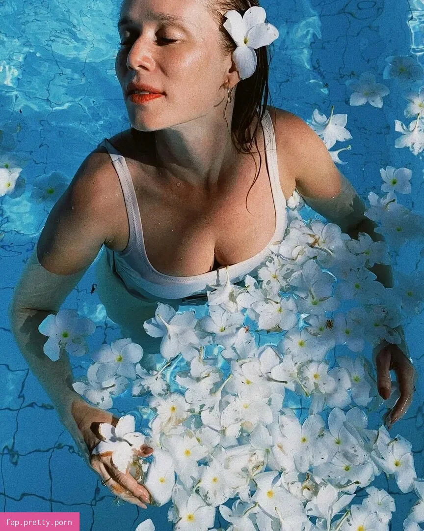 Mariana Ximenes - Photo #01