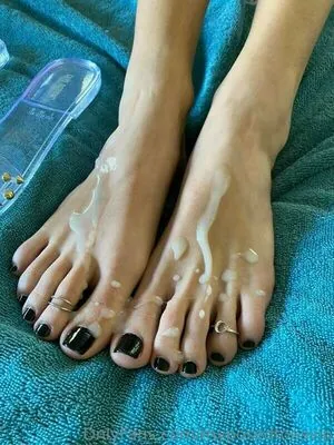 myposedtoes