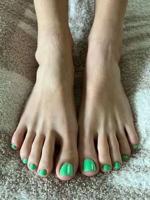 myposedtoes