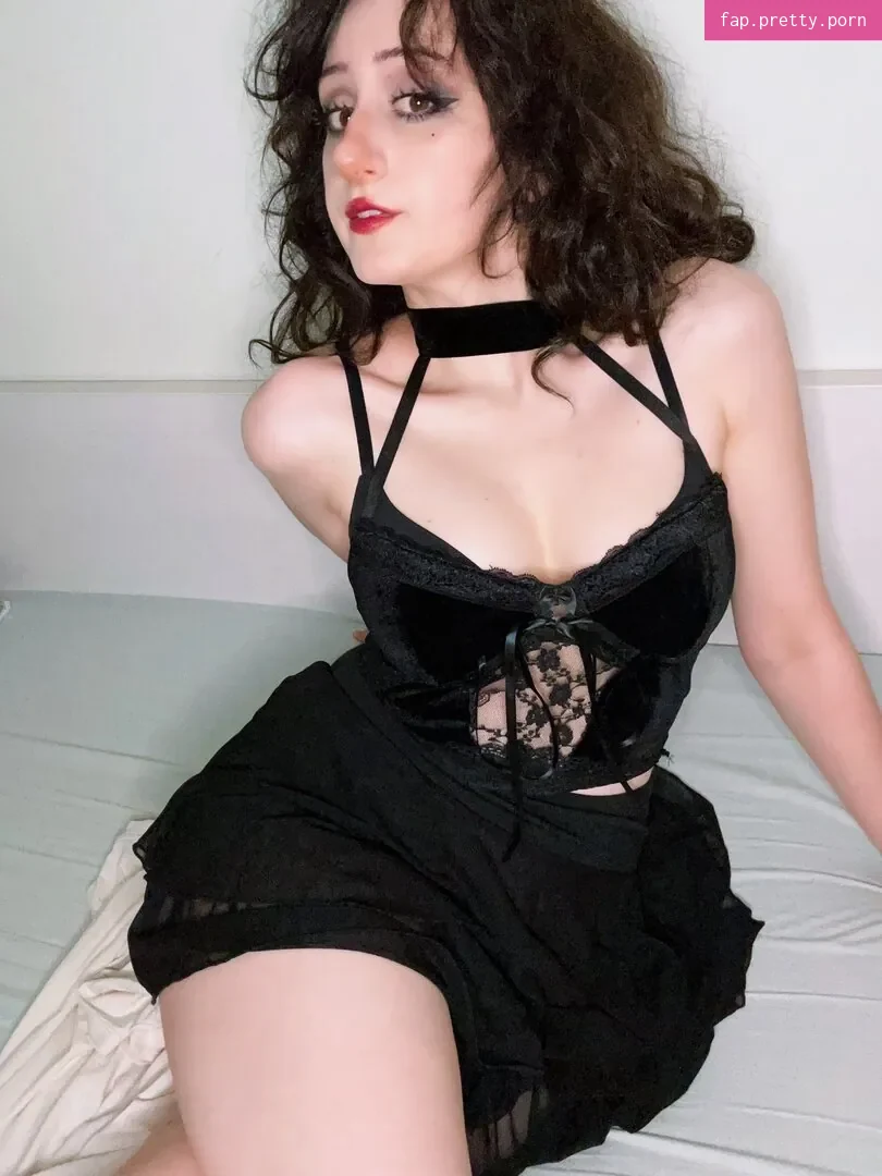 Myrteya - Photo #03