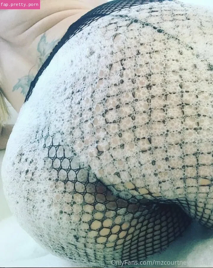 mzcourtneycummz - Photo #28