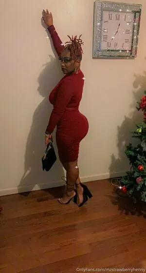 mzstrawberryhenny