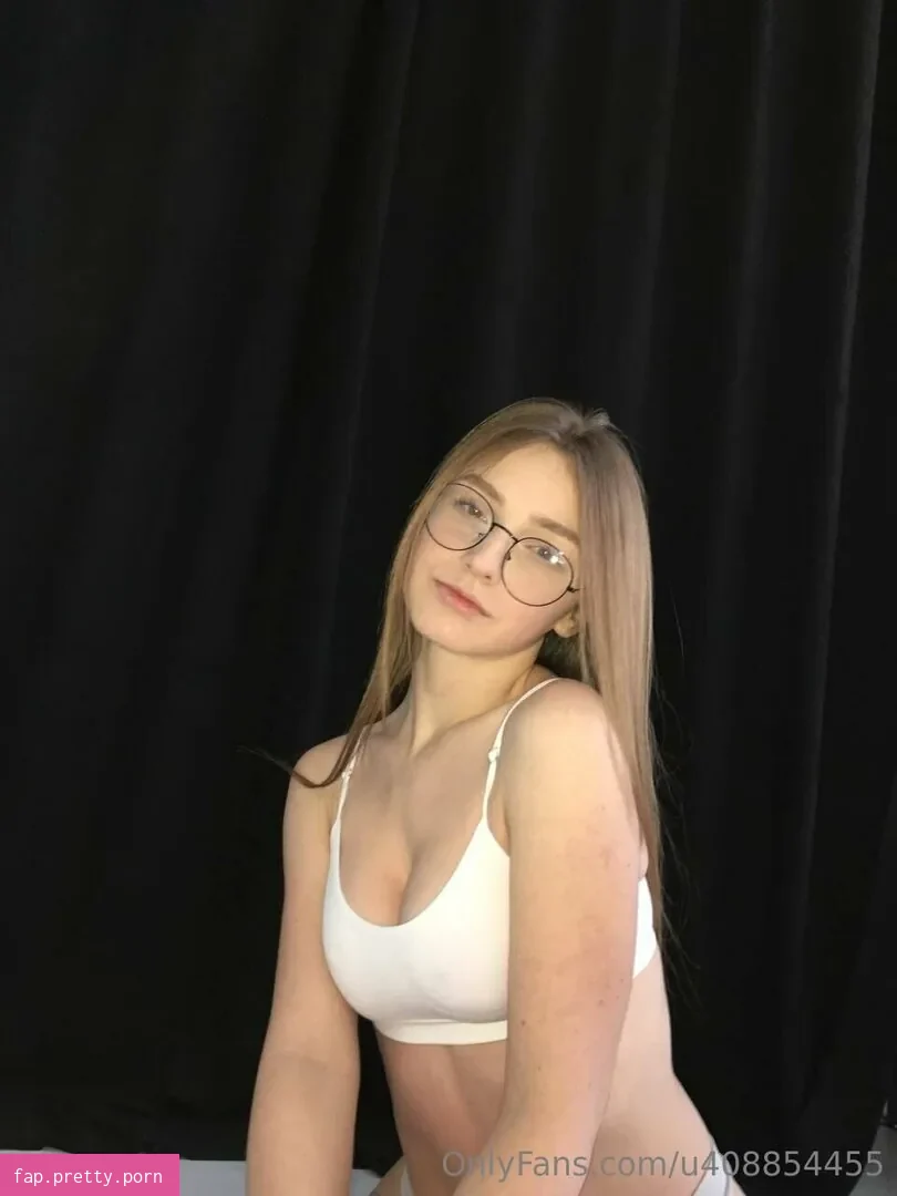 Nastya_18 - Photo #07