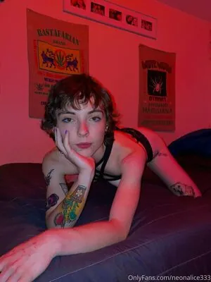 neonalice333