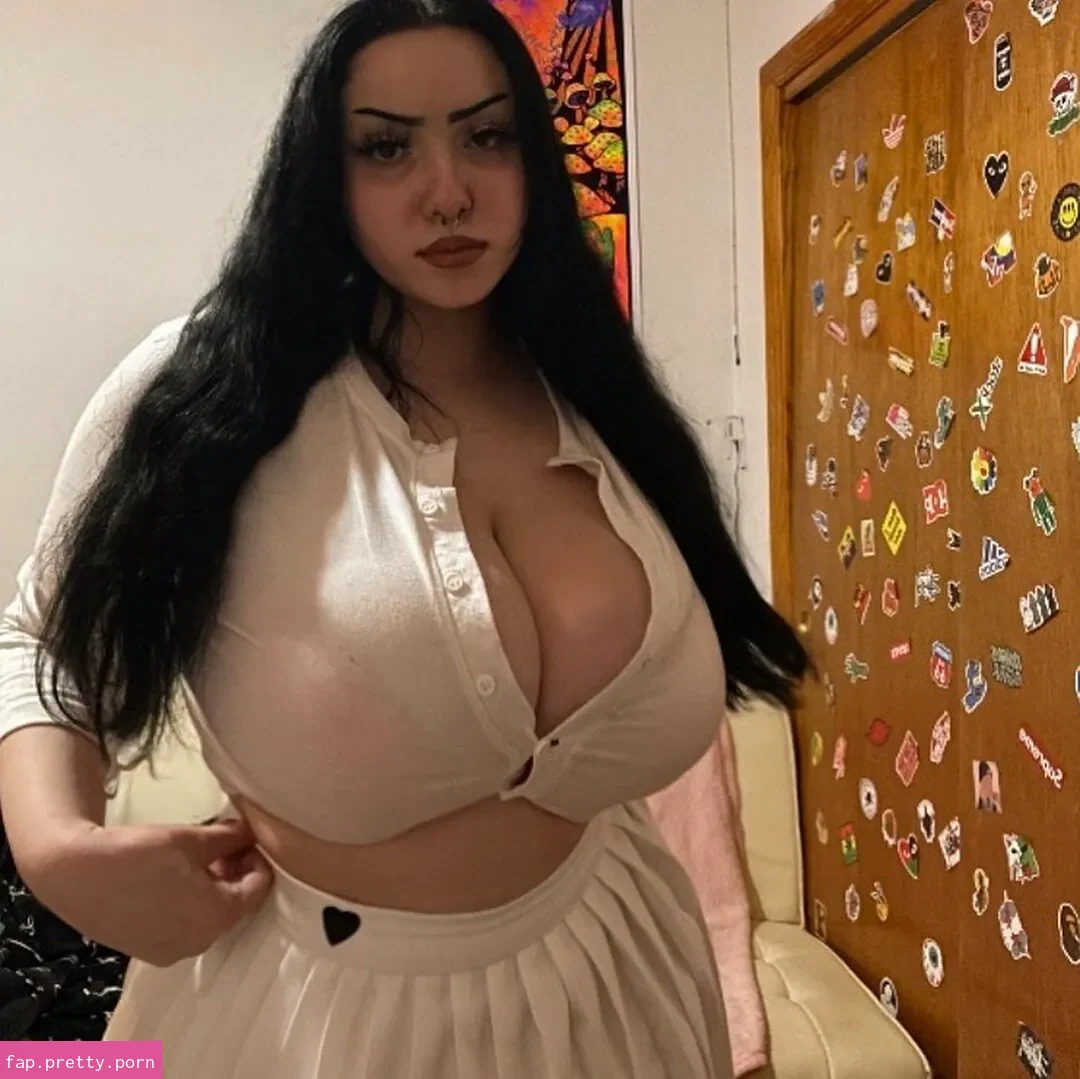 Nikki - Photo #16