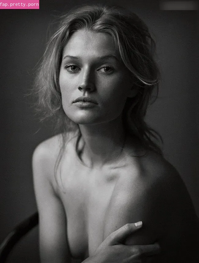 Nadja Auermann - Photo #05