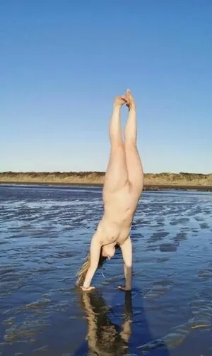 nakedcountrygirl