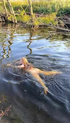 nakedcountrygirl