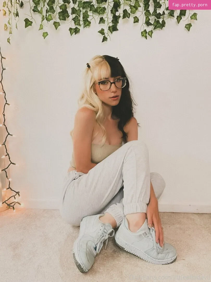 nakedella - Photo #65