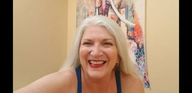 nakedyoganakedyoga