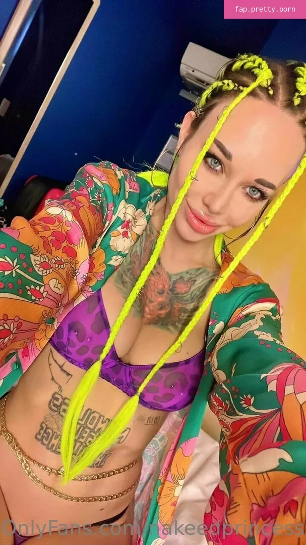 nakeedprincesss - Photo #04