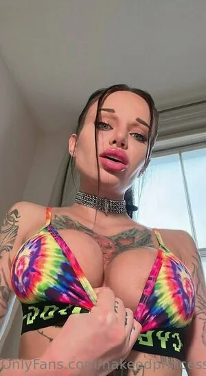 nakeedprincesss