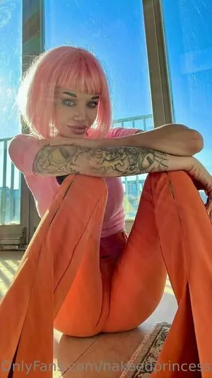 nakeedprincesss
