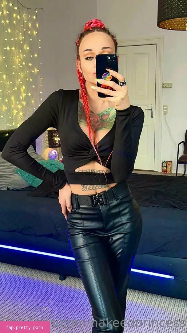 nakeedprincesss - Photo #79