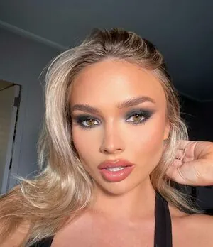 Natalie Alyn Lind