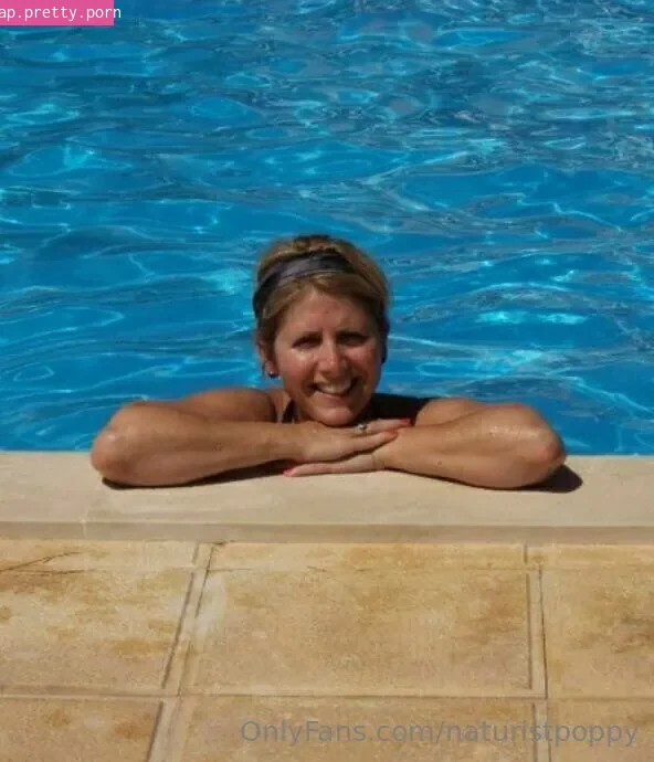 naturistpoppy - Photo #10