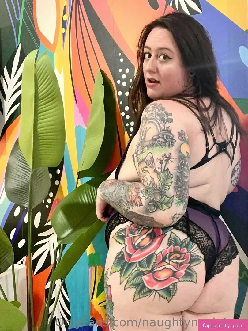 naughtynyxiefree - Photo #53