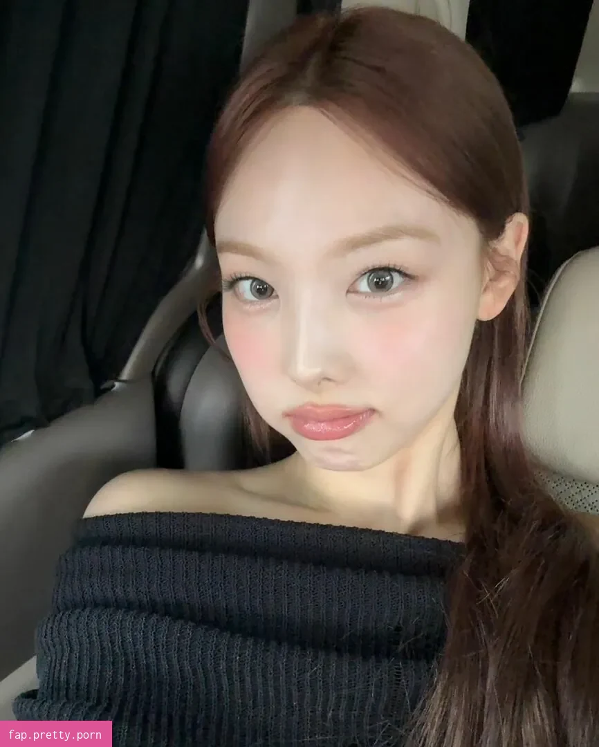 Nayeon - Photo #08