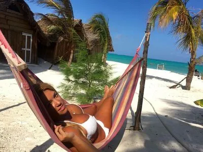 Nicolle A