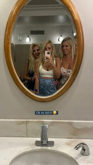Nicolle A