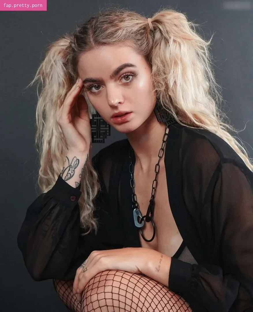 Nadine Bergmann - Photo #17