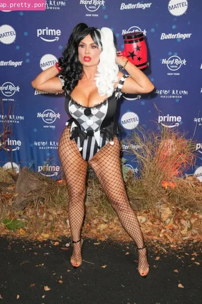 Nicole Coco Austin - Photo #22