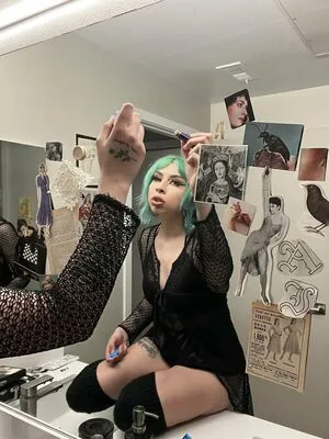 Nikki Carrreon