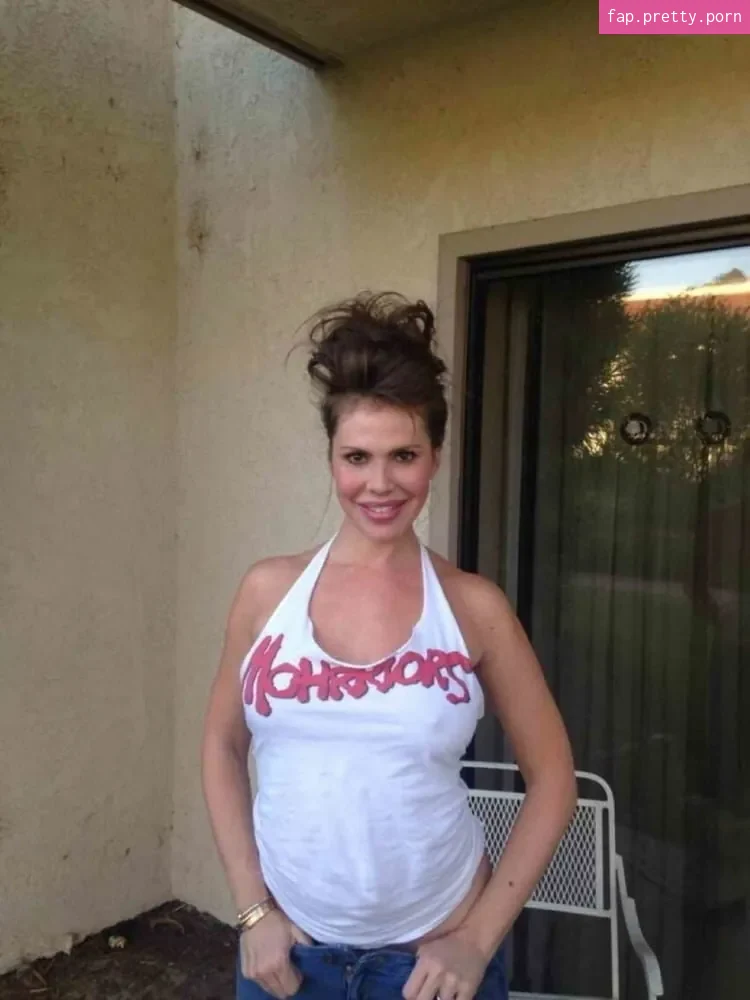 Nikki Cox - Photo #67
