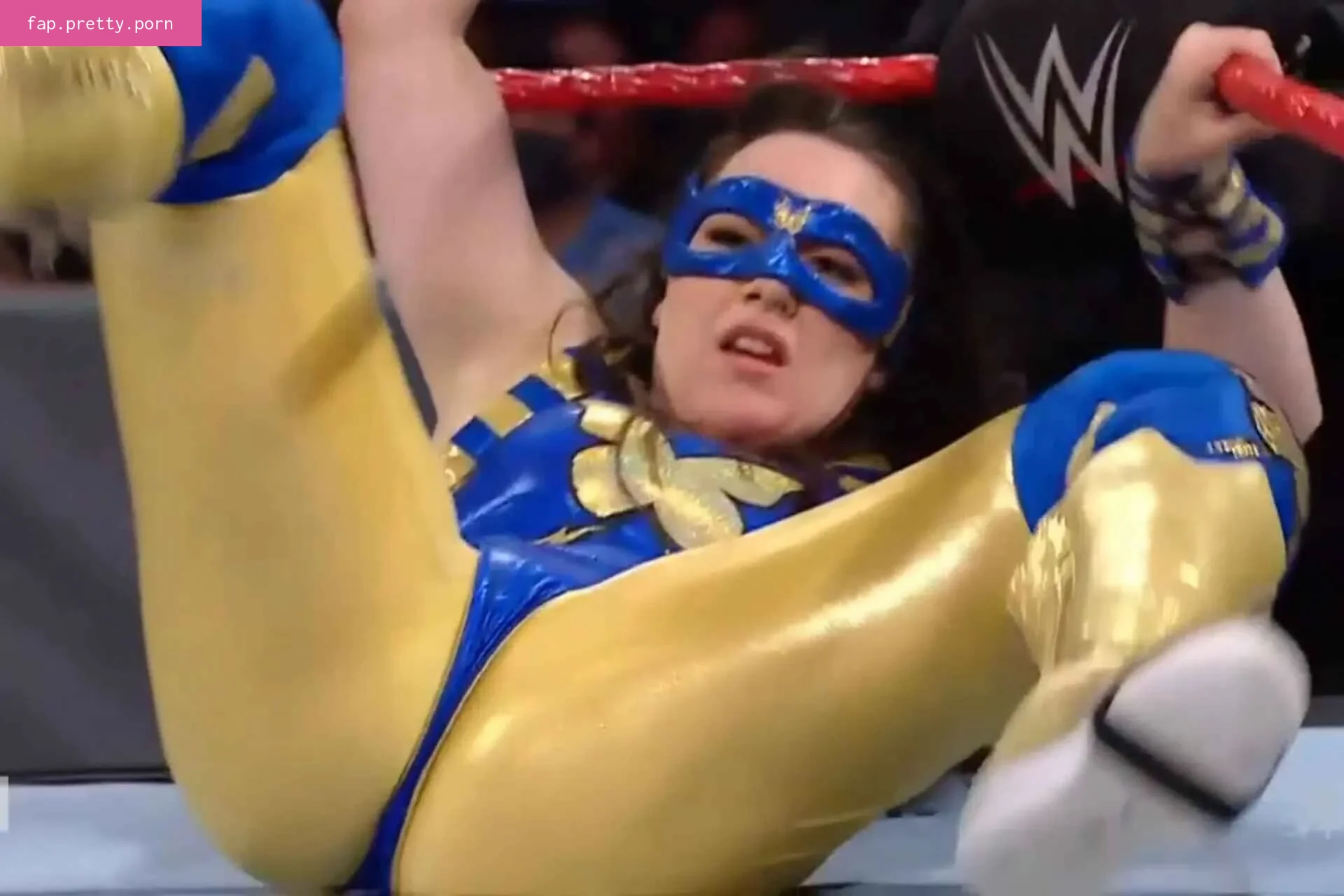Nikki Cross - Photo #29
