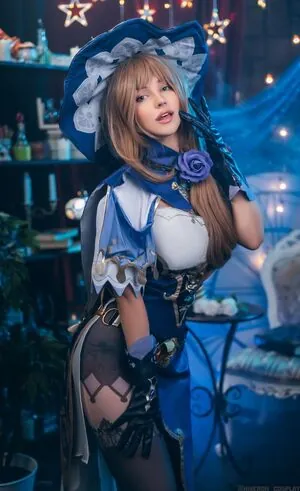 Niveron Cosplay