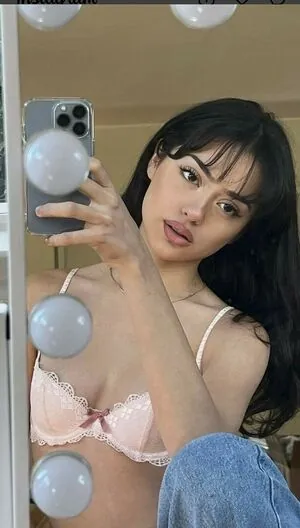 Nailea Devora