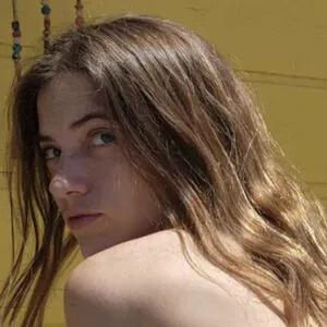 Naomi Dee