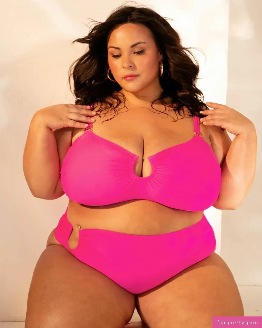 Nicole Denise Johansson - Photo #15