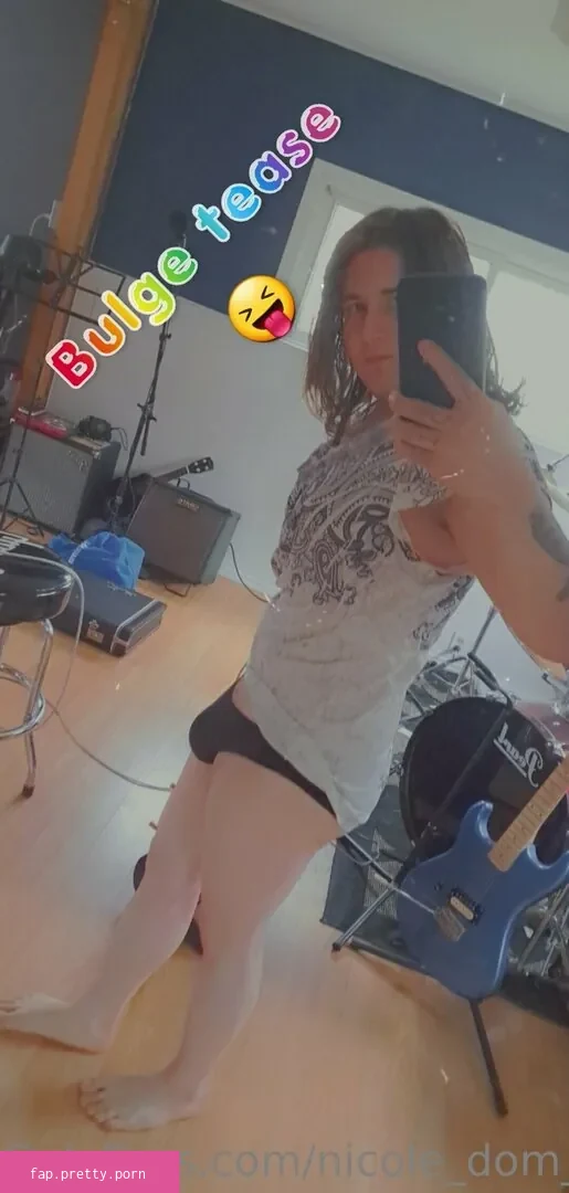 nicole_dom_trap - Photo #05