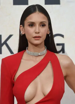 Nina Dobrev