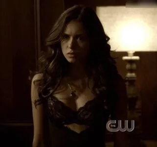 Nina Dobrev