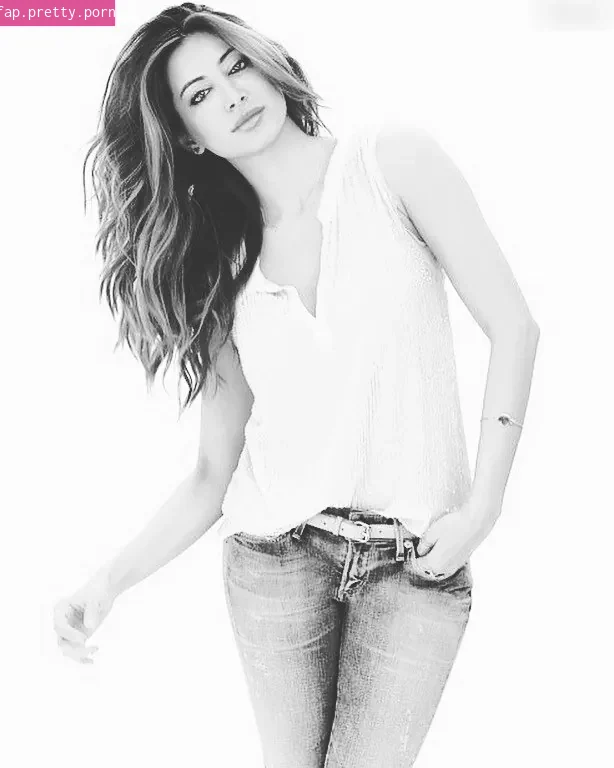 Noureen DeWulf - Photo #22