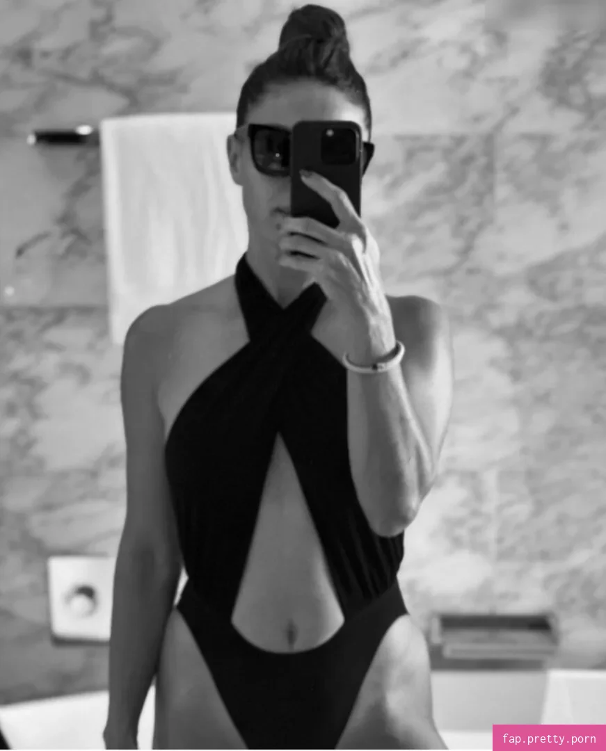 Nazan Eckes - Photo #21