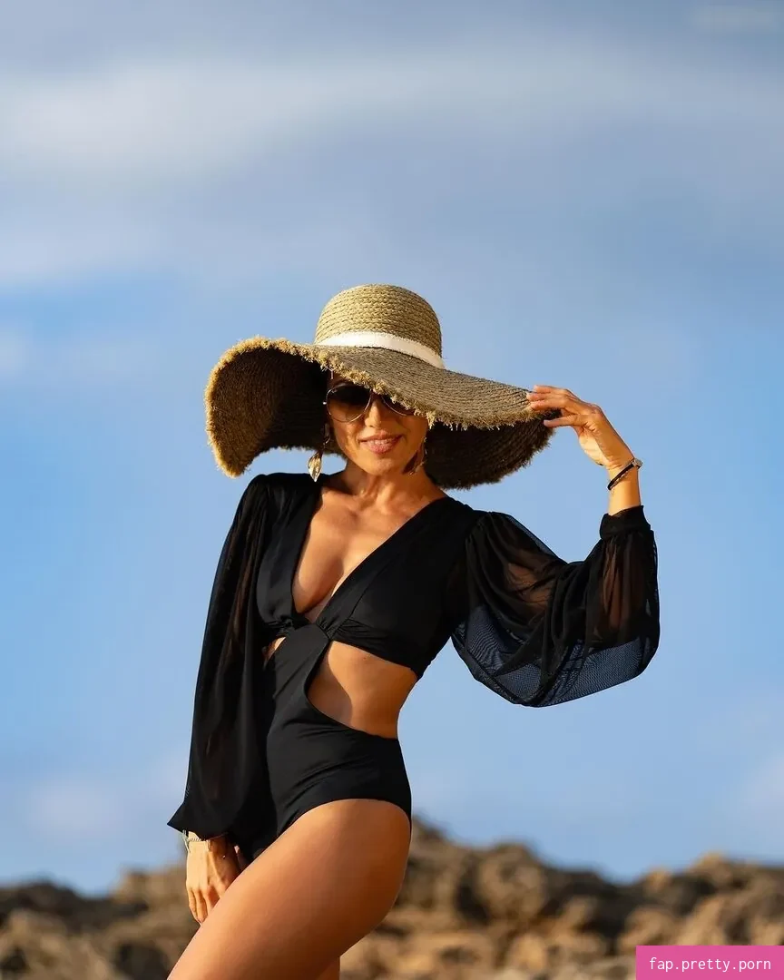 Nazan Eckes - Photo #19