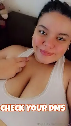 nenitacurvy