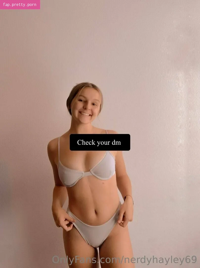 nerdyhayley69 - Photo #12