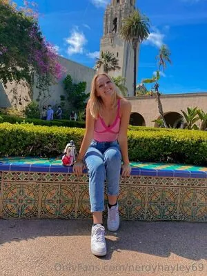 nerdyhayley69