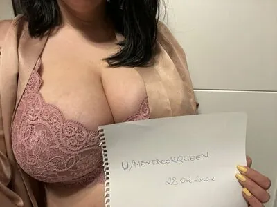 NextDoorQueen