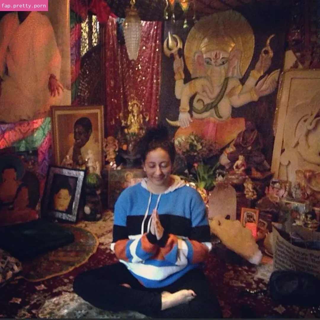 Nicole Enayati (Mythical Kitchen) - Photo #08