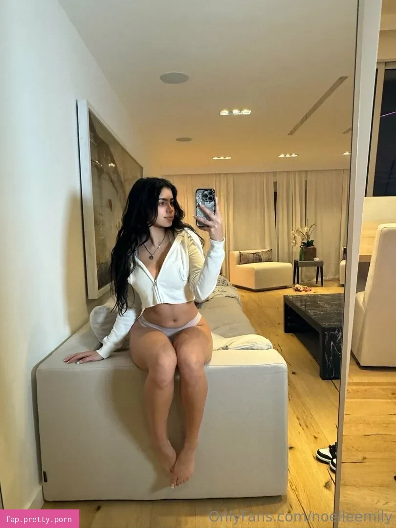 Noelle Emily - Photo #93